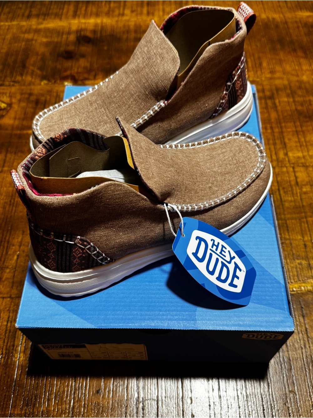 Hey Dude Brown Canvas Denny Crafted Ankle Boot w/ Aztec/Southwest accents Sz 6